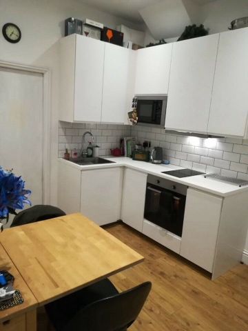 1 Bed Flat, Silk Mills Path, SE13 - Photo 4