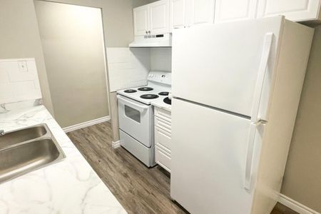Avon Place Apartments - ALL INCLUSIVE - Photo 4