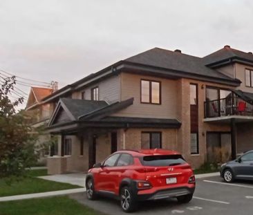 5 1/2 libre 1 Novembre à Granby rue du Mont Brome - Photo 2