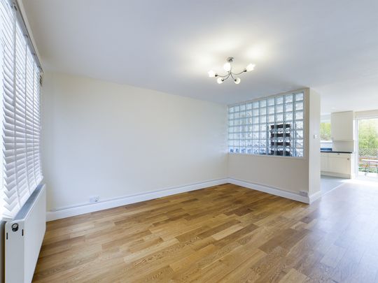 Quaggy Walk, London, SE3 - Photo 1