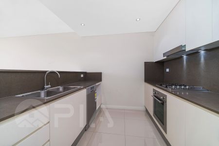 Spacious & Modern 2 Bedroom Apartment For Lease Now! Don't miss out! - Photo 5