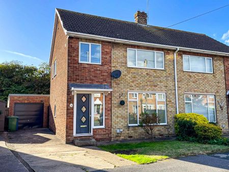 3 bedroom semi-detached house to rent - Photo 4