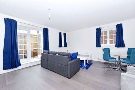 Modern ground floor apartment with private terrace in the heart of Marlow - Photo 2