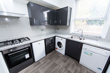 Beechwood Grove, Burley, Leeds - Photo 2