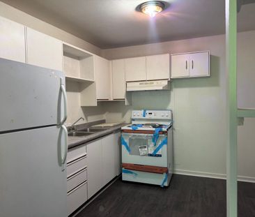 For Lease - 14810 Yonge Street Unit# 204, Aurora, Ontario - Photo 4