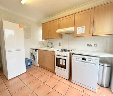 3 bedroom end of terrace house to rent - Photo 6