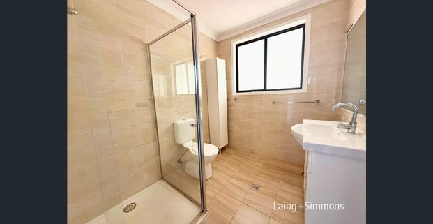 Comfortable three-bedroom home with modern inclusions - Photo 1