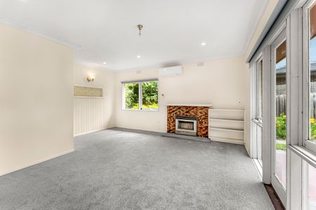 Your Tranquil Family Home that is Minutes Away from Everything! - Photo 4