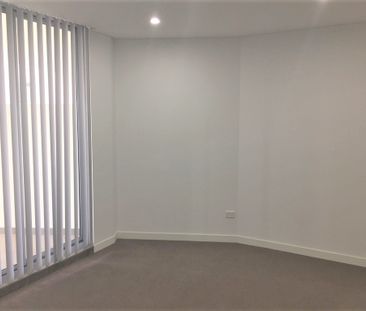SPACIOUS 1 BEDROOM UNIT WITH AIRCON - Photo 3