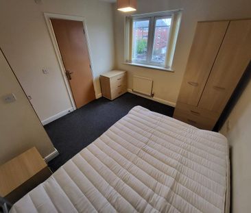 4 bedroom townhouse to rent - Photo 6