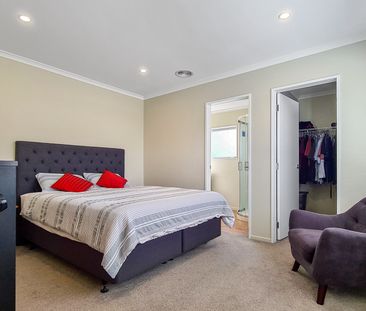 Welcome to 149 Amesbury Drive in Churton Park - Photo 3