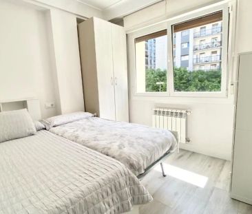 Piso de alquiler en Isabel Ii.a Etorbidea, 14, Amara - Photo 2