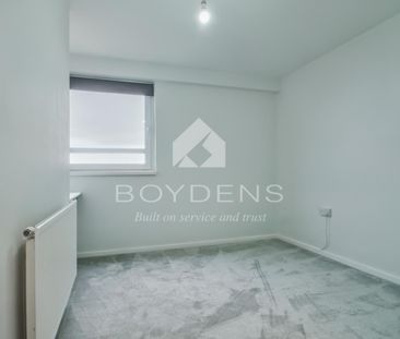 The Esplanade , Frinton-on-Sea - Photo 4