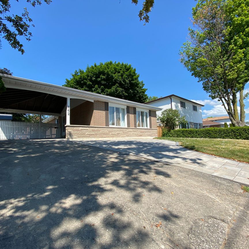 For Lease - 862 Liverpool Road, Pickering, Ontario - Photo 1