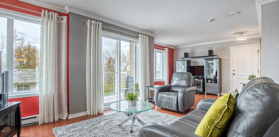 Grand Condo / Appartement 4 1/2 à Louer - for Rent , Bord de L'Eau - Waterside avec Ascenseur - Elevator - Photo 2