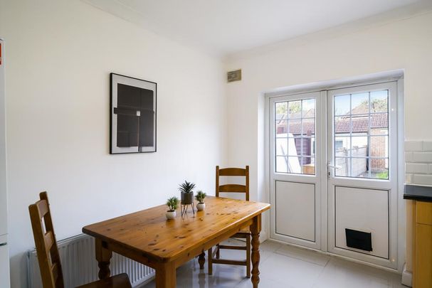 1 bedroom in a house share to rent - Photo 1