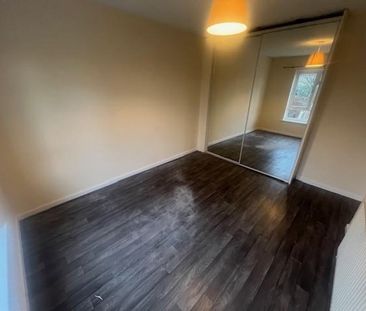 3 bedroom House To Let Total Size: 1066 SQ FT - Photo 6