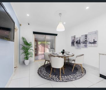 Fantastic 4 Bedroom Family Home! - Photo 2