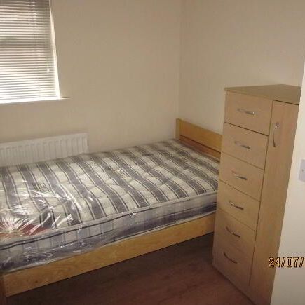 Unit 2, 100 Fitzroy Avenue, Belfast, BT7 1HX - Photo 1