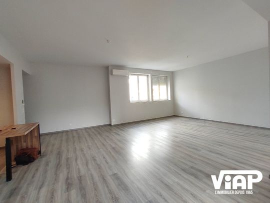 T3 DE 105 m² PROCHE PLACE DES CARMES - Photo 1