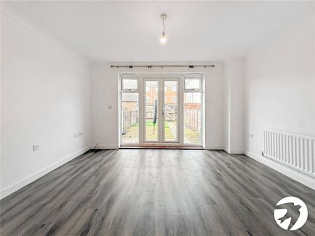 3 bedroom terraced house to rent - Photo 4