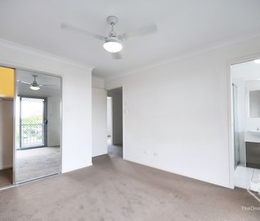 Three-bedroom Townhouse in the Heart Location of Browns Plains - Photo 2