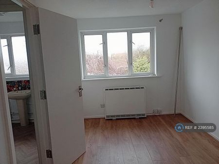 1 bedroom end of terrace house to rent - Photo 4