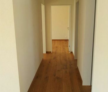 Moderne 4.5-Zimmer-Attika-Wohnung in Birmensdorf zu vermieten! - Photo 4