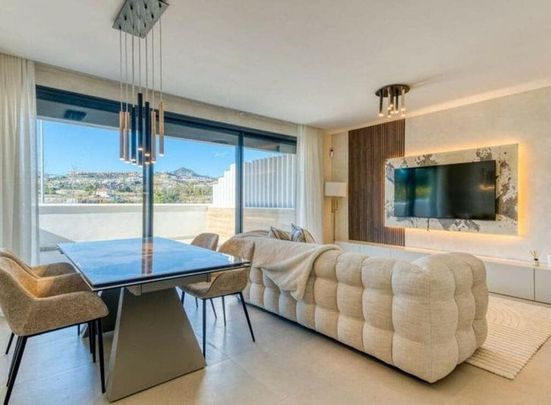 Alquiler de chalet adosado en Calle Ágata - Photo 1