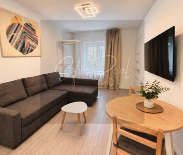 PRENÁJOM: 2i nehnuteľnosť | kompletná rekonštrukcia | Staré Mesto, ... - Photo 1