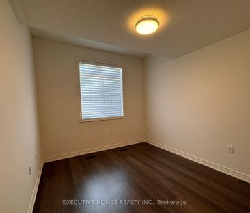 For Lease - 506 Threshing Mill Boulevard, Oakville, Ontario - Photo 3