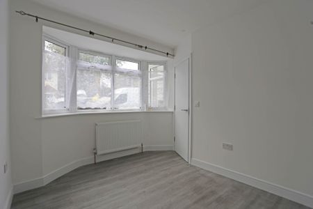 Price £2,500 pcm - Let - Photo 4