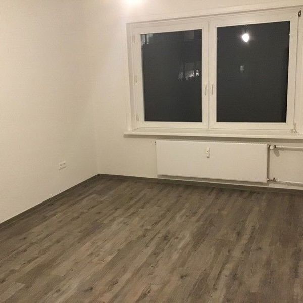 Renovierte 2,50-Zimmer-Wohnung mit Balkon - Photo 1