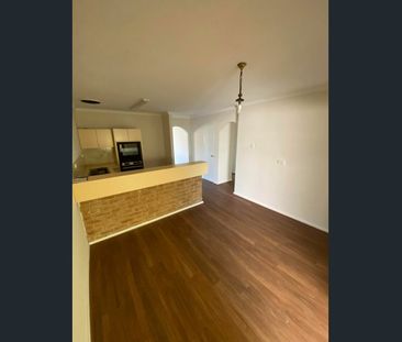 Easy Living in Dianella - Photo 3