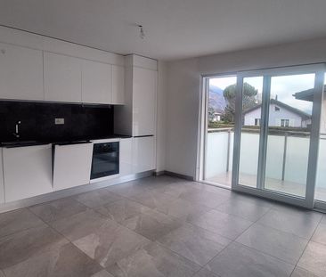 Beautiful 2.5 room apartment on the ground floor for rent in Conthey - Photo 1