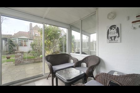 Room in a Shared Flat, Wedgwood House, E2 - Photo 3