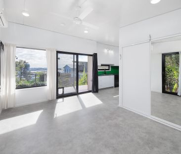 LOCATION IS KEY! - STUDIO - ONE BEDROOM STUNNER IN BALMORAL - Photo 1