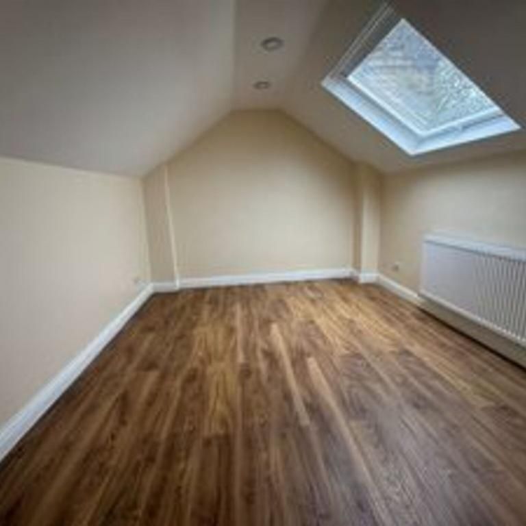 3 bedroom flat to rent - Photo 1