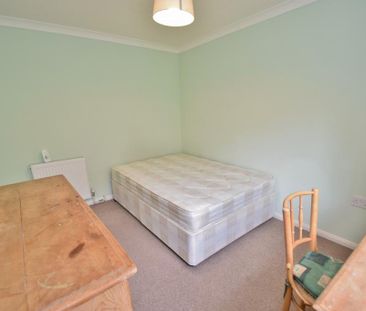 4 bedroom terraced house to rent - Photo 5