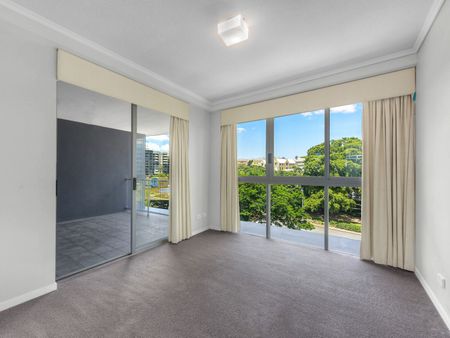 32/22 Barry Parade, Fortitude Valley QLD 4006 - Apartment For Rent | Domain - Photo 2