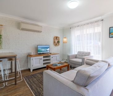 Charming Furnished Granny Flat in Kiama Heights - Photo 4