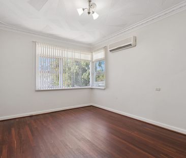Spacious Family Home in a Convenient Location - Photo 3