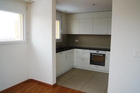 Schöne 4.5 Zimmerwohnung in Wünnewil! - Photo 2