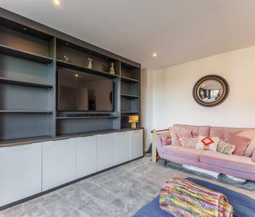 4 BED End of terrace house To rent - Photo 2