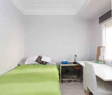 Room in a shared 3-bedroom apartment for rent in Gaztambide - Foto 2