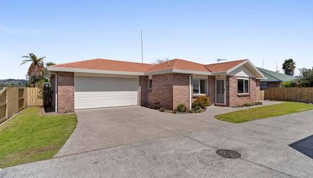 Coastal Living - Photo 5