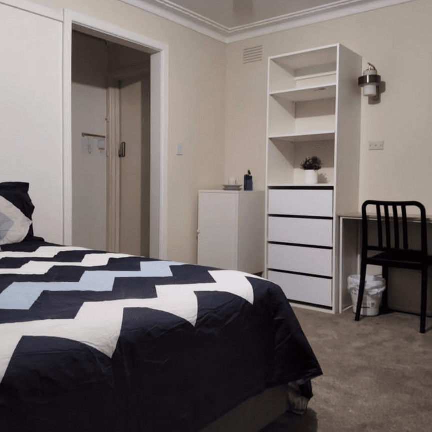 Modern and Affordable Living in Murrumbeena, all bills included - Photo 1