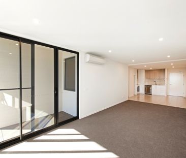 Uptown Living - Photo 3