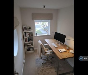 4 bedroom detached house to rent - Photo 6