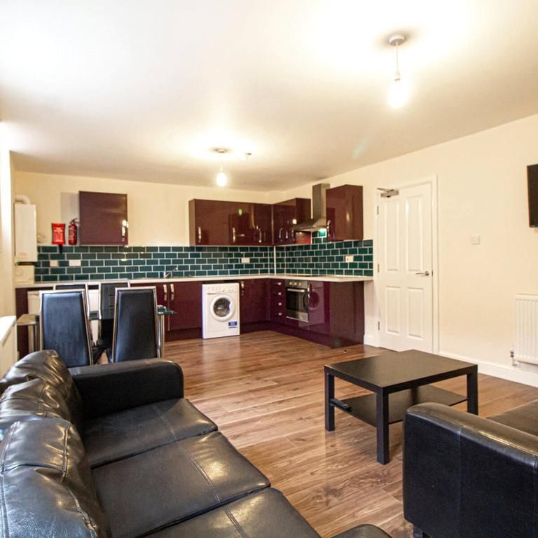 3 bedroom apartment to rent - Photo 1